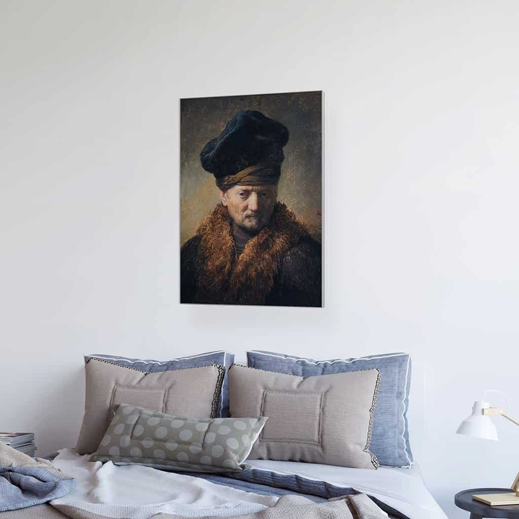 Borstbeeld van een oude man met een bontmuts op (Rembrandt)