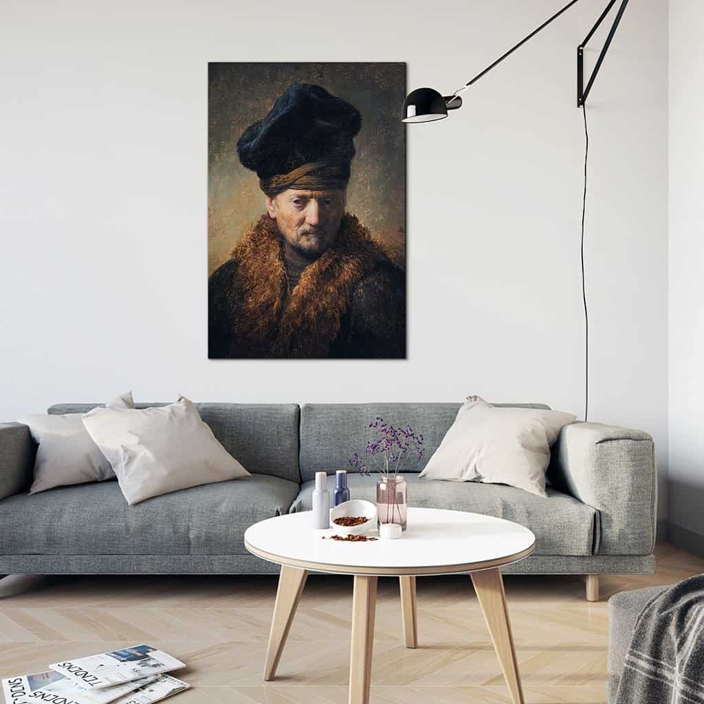 Borstbeeld van een oude man met een bontmuts op (Rembrandt)