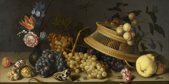 Stilleven van bloemen fruit schelpen en insecten - Balthasar van der Ast