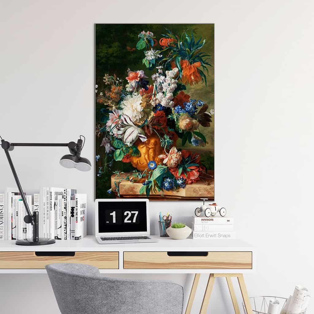 Boeket bloemen in een urn (Jan Van Huysum)