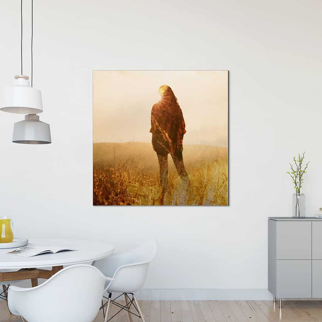 Vrouw in het veld