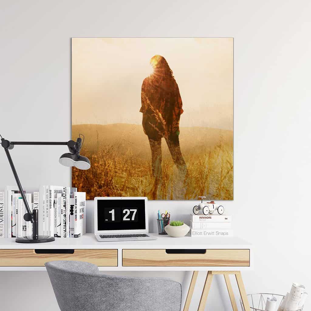 Vrouw in het veld