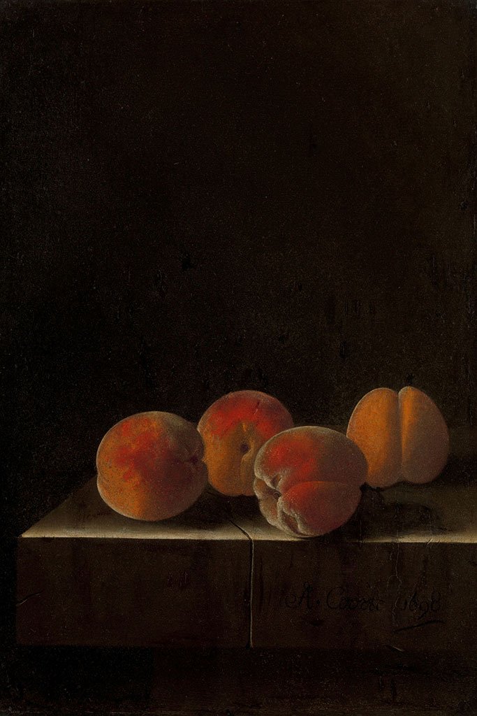 Vier abrikozen op een stenen sokkel (Adriaen Coorte)