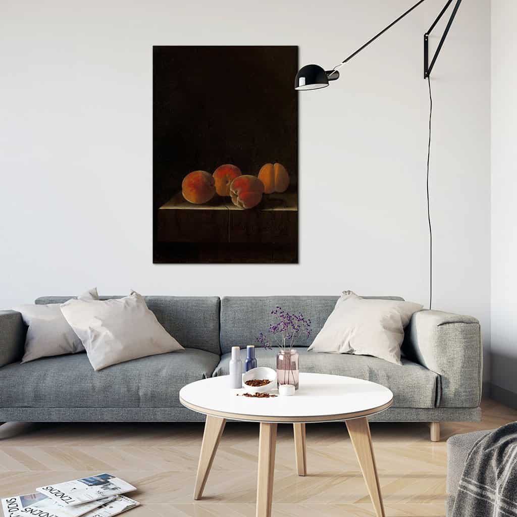 Vier abrikozen op een stenen sokkel (Adriaen Coorte)