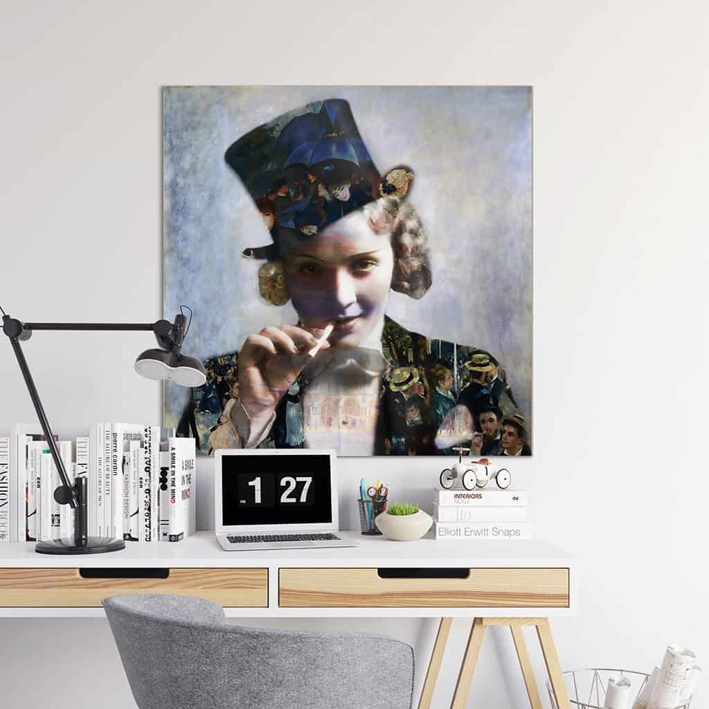 Marlene Dietrich met Renoir schilderijen