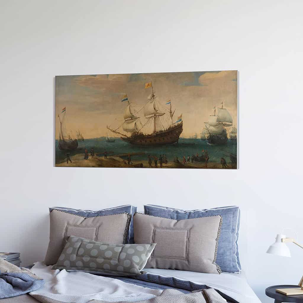 Een aantal Oost-Indiëvaarders voor de kust (Hendrik Cornelisz. Vroom)