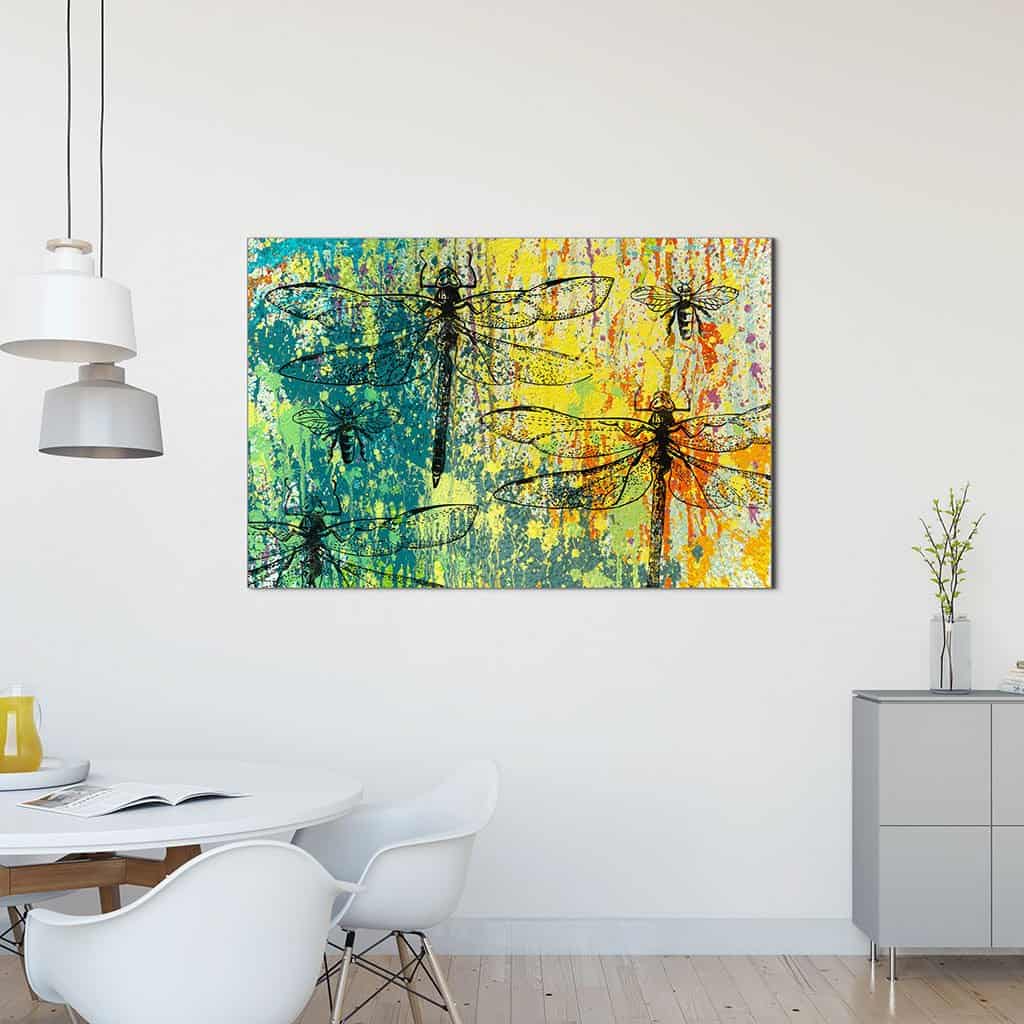 Stencil Dragonfly op de muur
